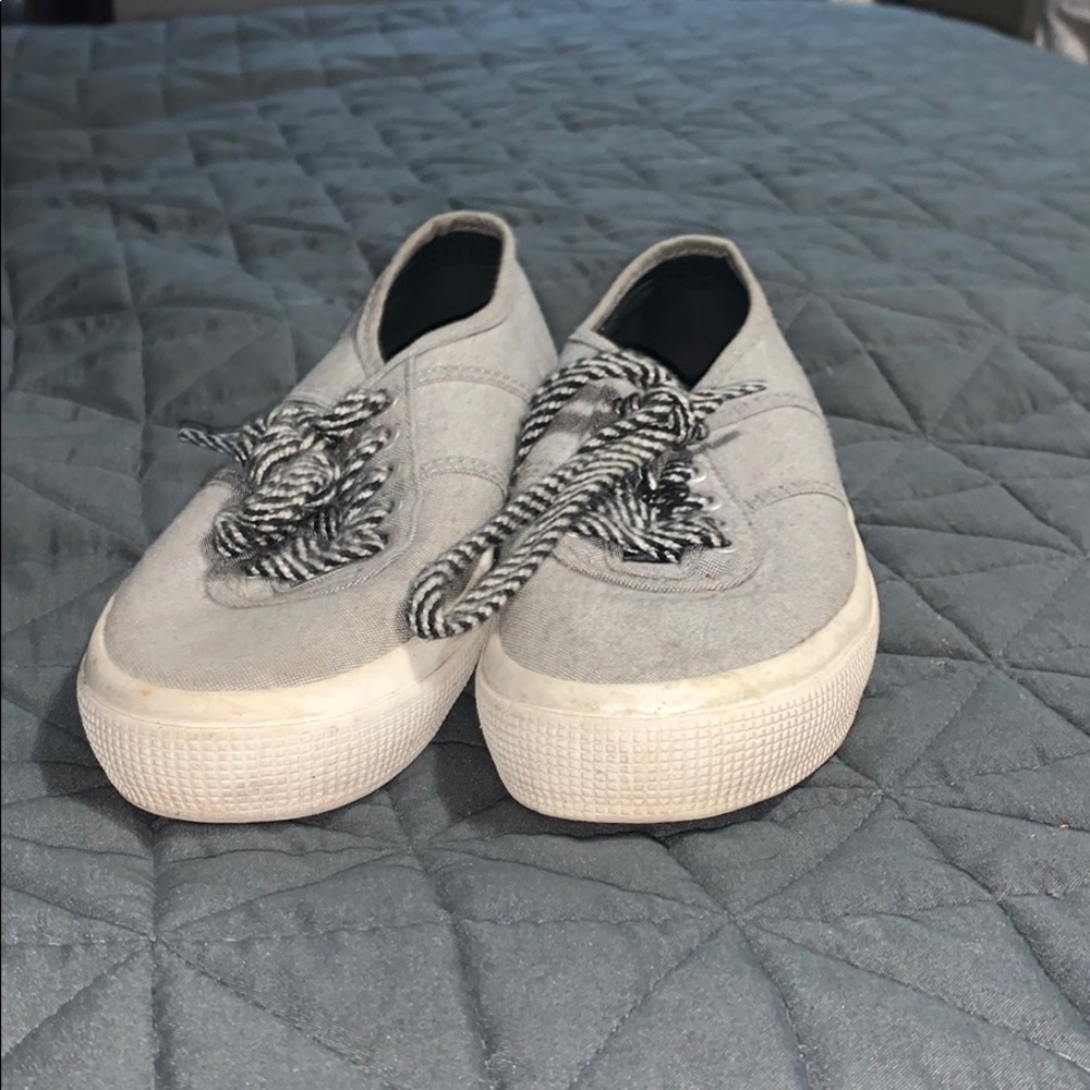 Shoes - Picture 2 of 3